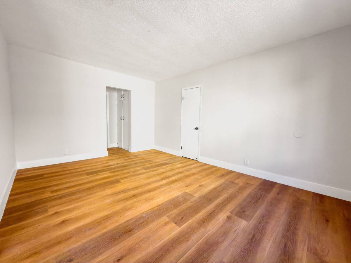 Apartment for rent at 8118 Western Ave, Los Angeles, CA 90047