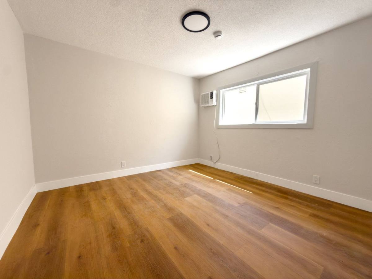 Apartment for rent at 8118 Western Ave, Los Angeles, CA 90047