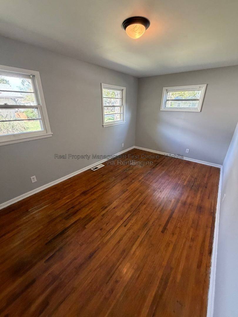 House for rent at 5301 S Madison Ave, Wichita, KS 67216