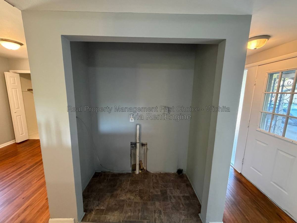 House for rent at 5301 S Madison Ave, Wichita, KS 67216