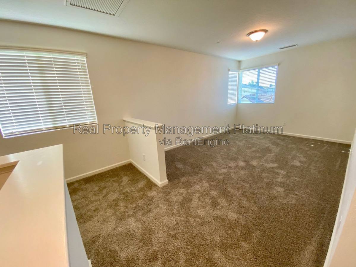 House for rent at 1950 Minarets Lane, Clovis, CA 93611