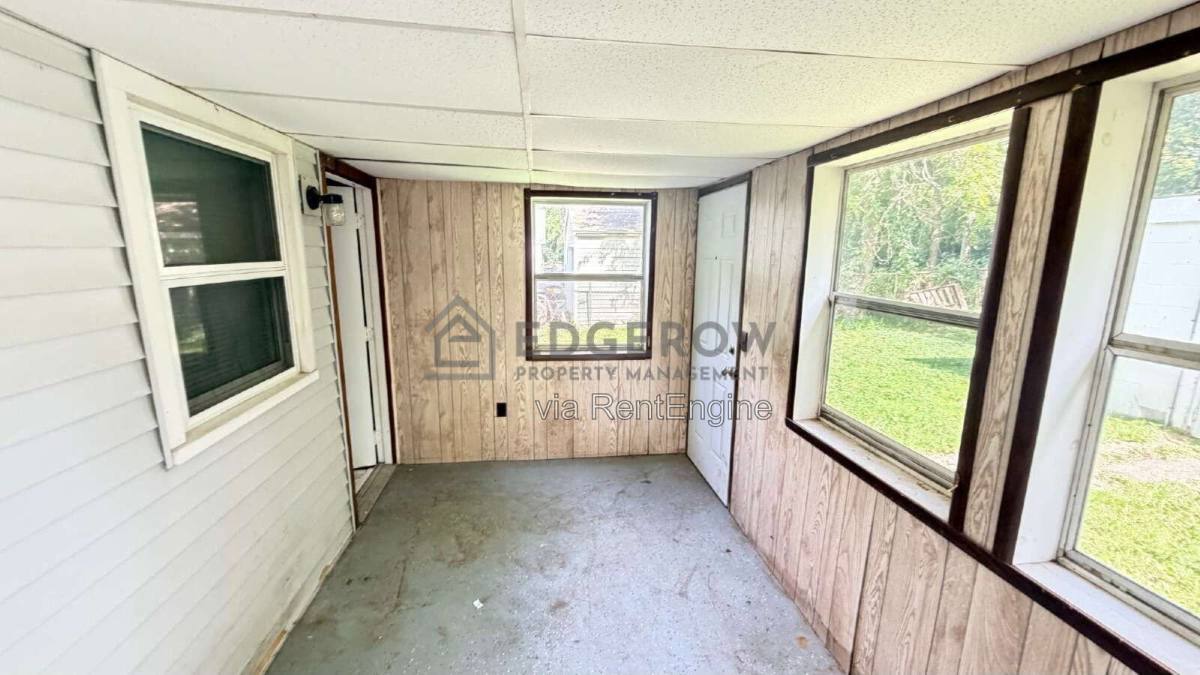 House for rent at 1354 Eastern Place NE, Grand Rapids, MI 49505