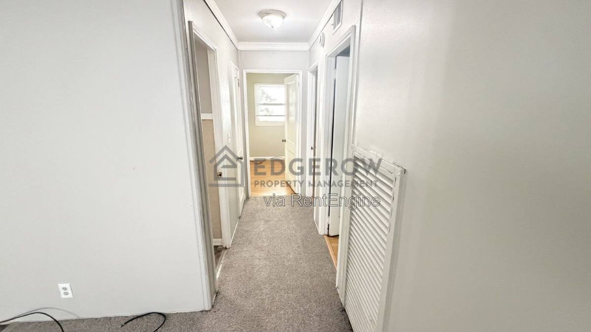House for rent at 1354 Eastern Place NE, Grand Rapids, MI 49505