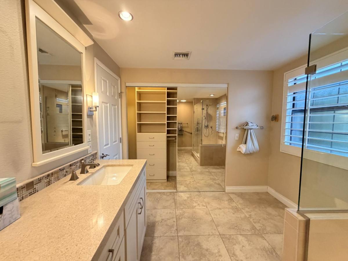 House for rent at 39196 Sweetwater Dr, Palm Desert, CA 92211
