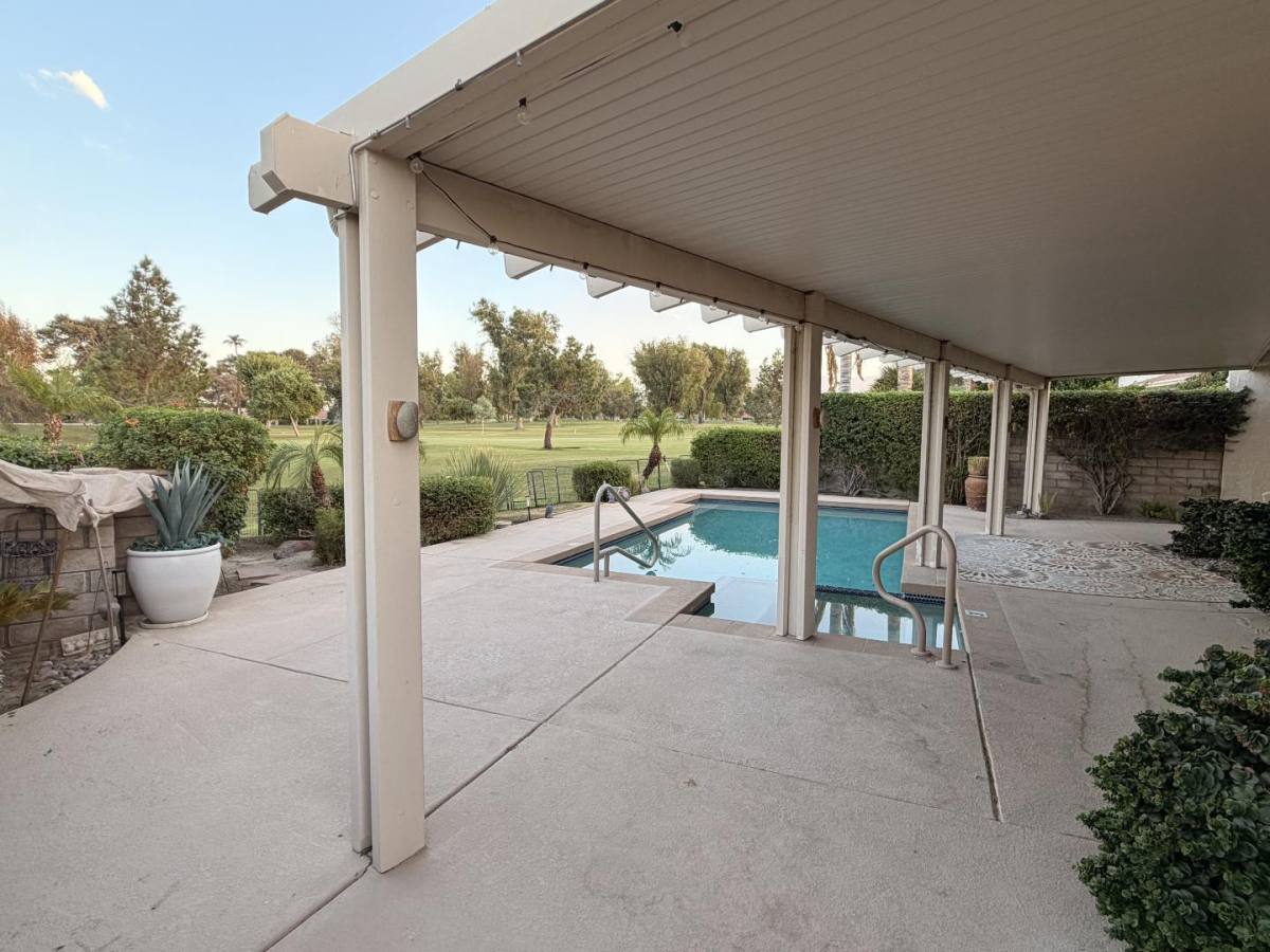 House for rent at 39196 Sweetwater Dr, Palm Desert, CA 92211