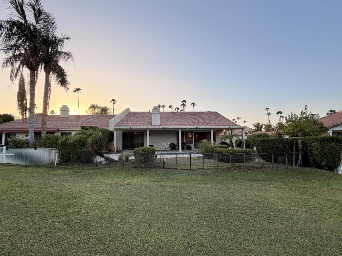 House for rent at 39196 Sweetwater Dr, Palm Desert, CA 92211