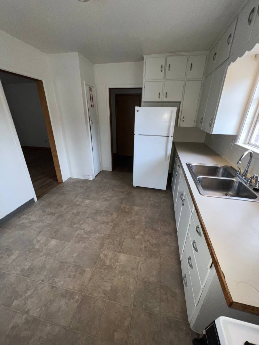 Apartment for rent at 1811 High St, Iowa City, IA 52245