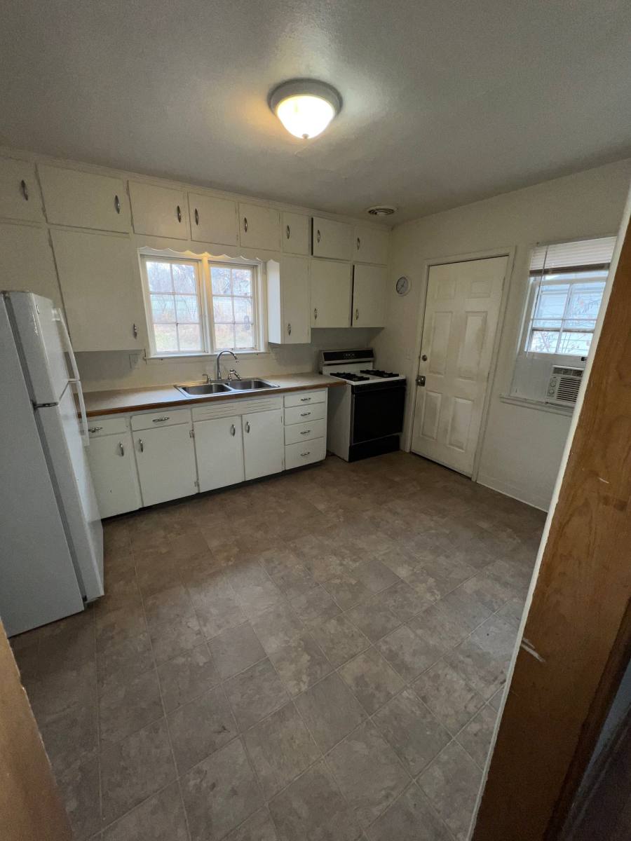 Apartment for rent at 1811 High St, Iowa City, IA 52245