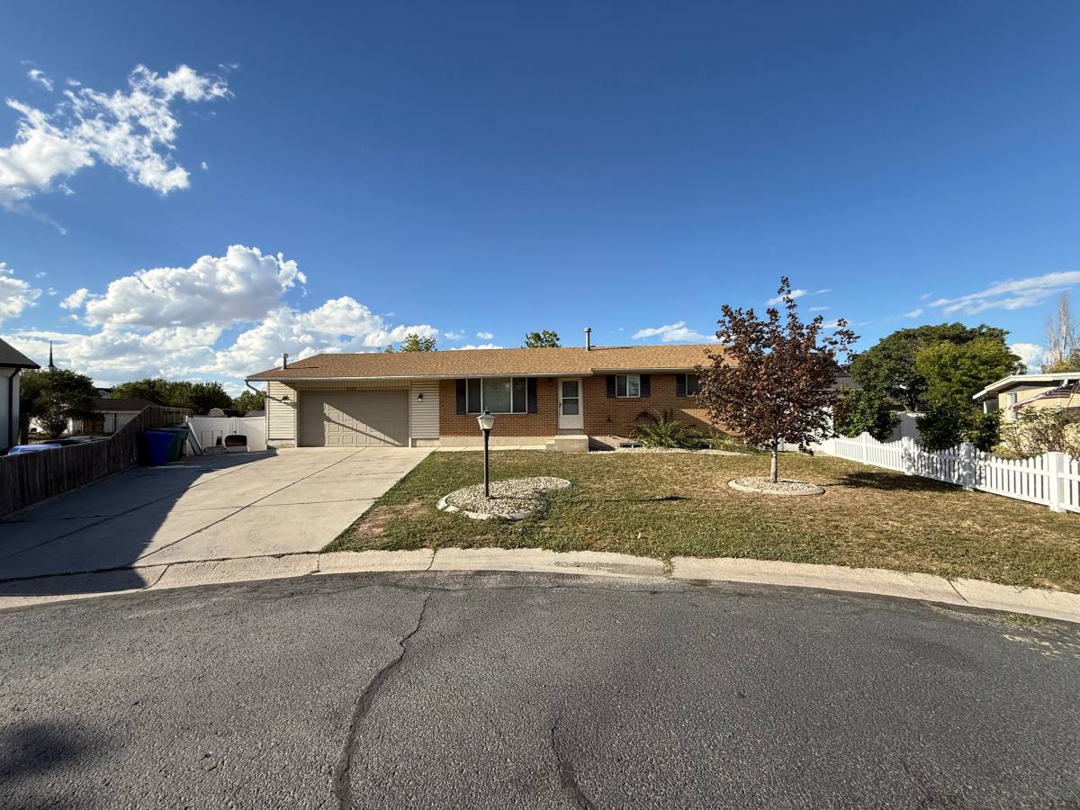 House for rent at 3082 W 7140 S, West Jordan, UT 84084