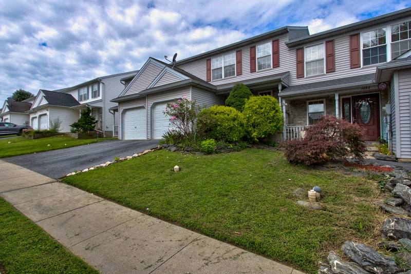 Townhouse for rent at 1030 Sterling Place, Lancaster, PA 17603