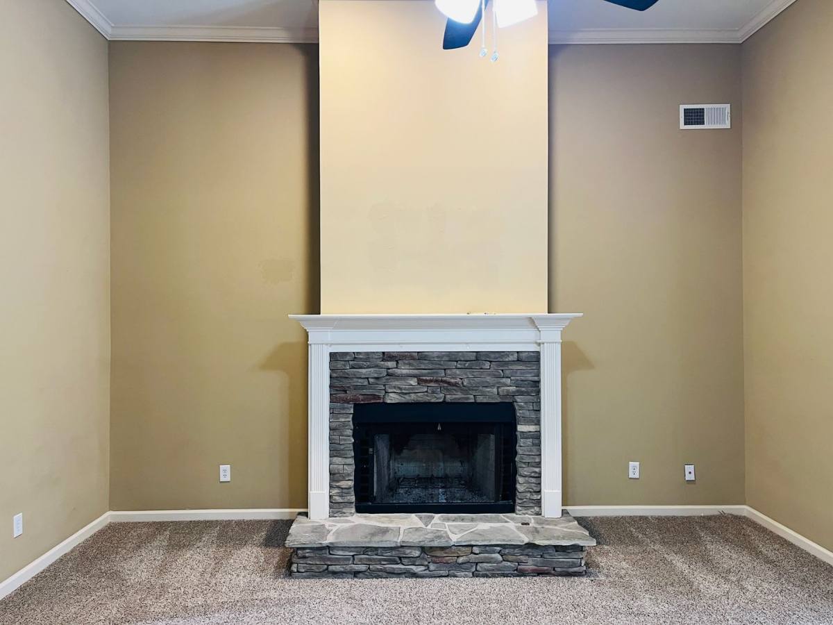 House for rent at 70 Indian Bluff Dr, Sharpsburg, GA 30277