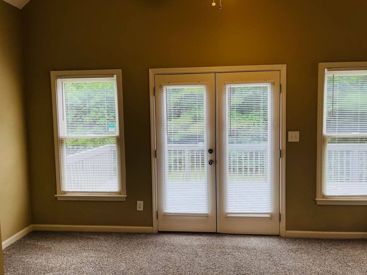 House for rent at 70 Indian Bluff Dr, Sharpsburg, GA 30277