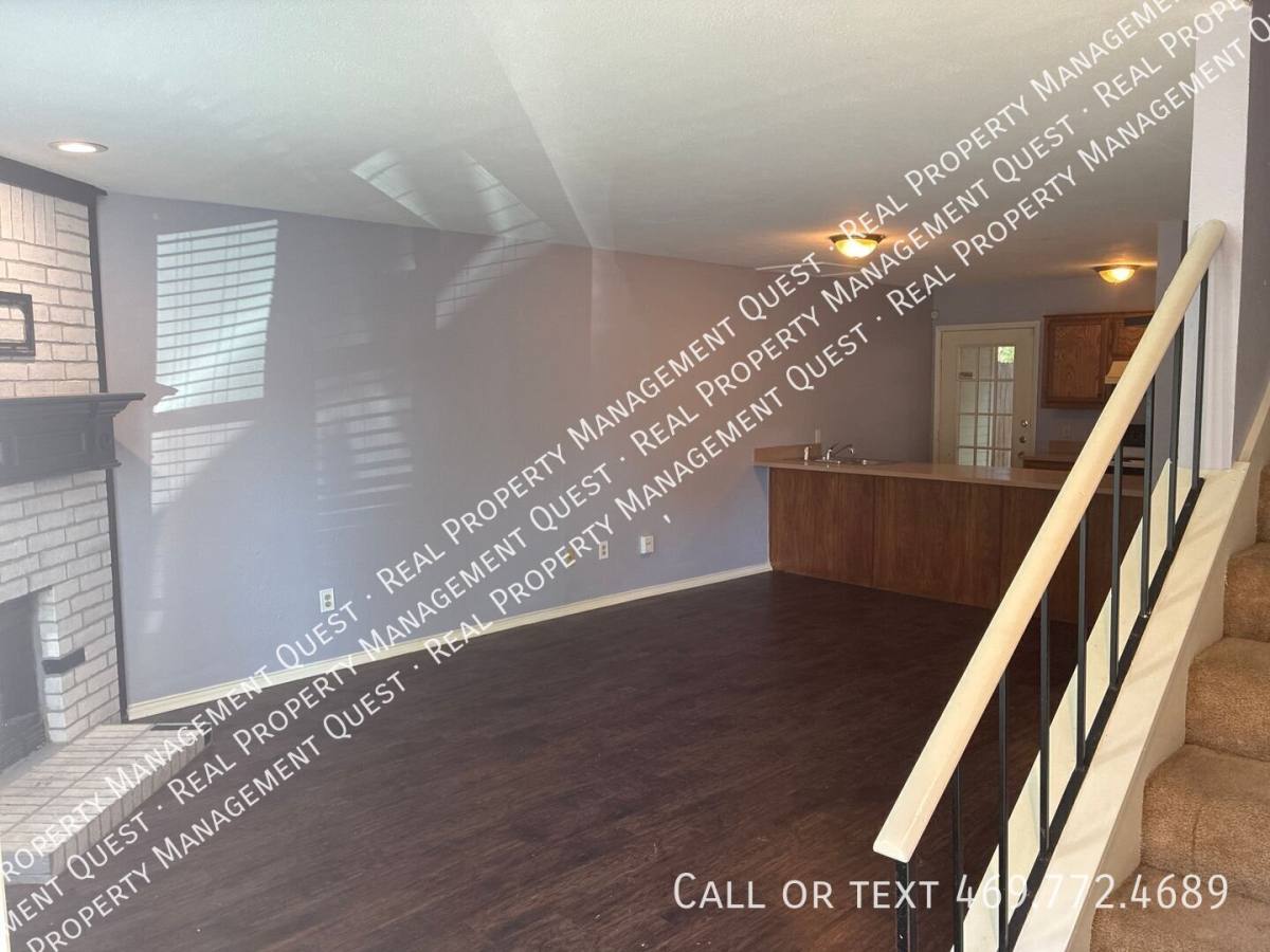 Townhouse for rent at 123 Austin Stone Dr, Duncanville, TX 75137