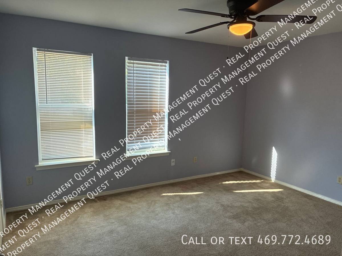 Townhouse for rent at 123 Austin Stone Dr, Duncanville, TX 75137