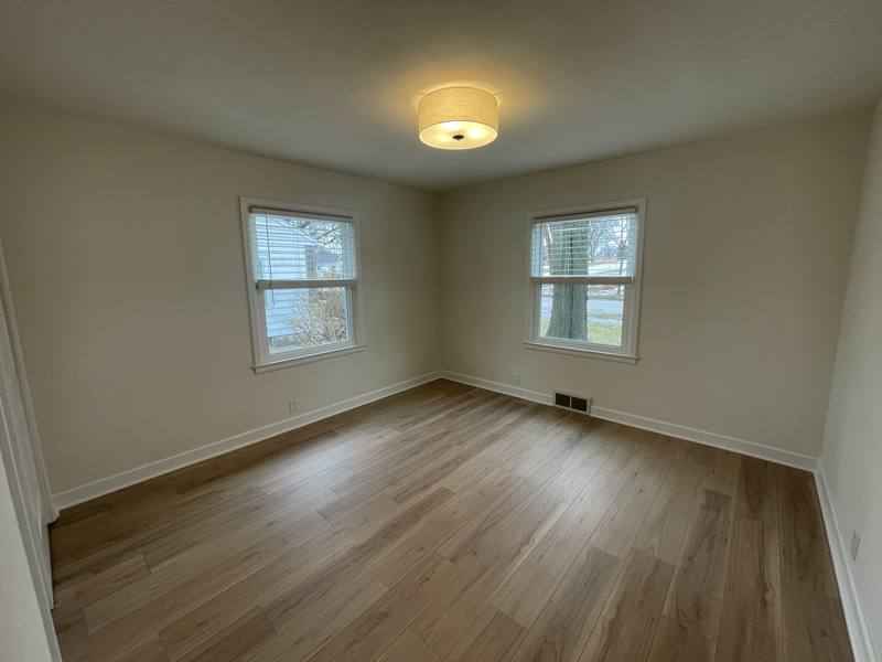 9212 W Michigan St, Wauwatosa, WI 53226 - Apartment for Rent - Image 10