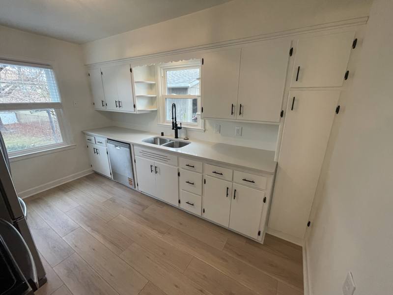 9212 W Michigan St, Wauwatosa, WI 53226 - Apartment for Rent - Image 5