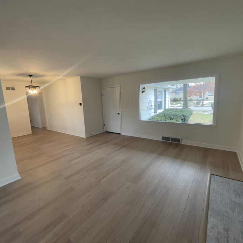 9212 W Michigan St, Wauwatosa, WI 53226 - Apartment for Rent - Image 3