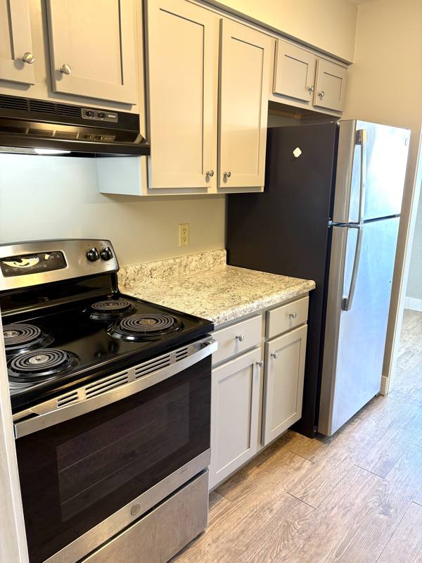 Apartment for rent at 4026 N Illinois Ave #10, Peoria Heights, IL 61616