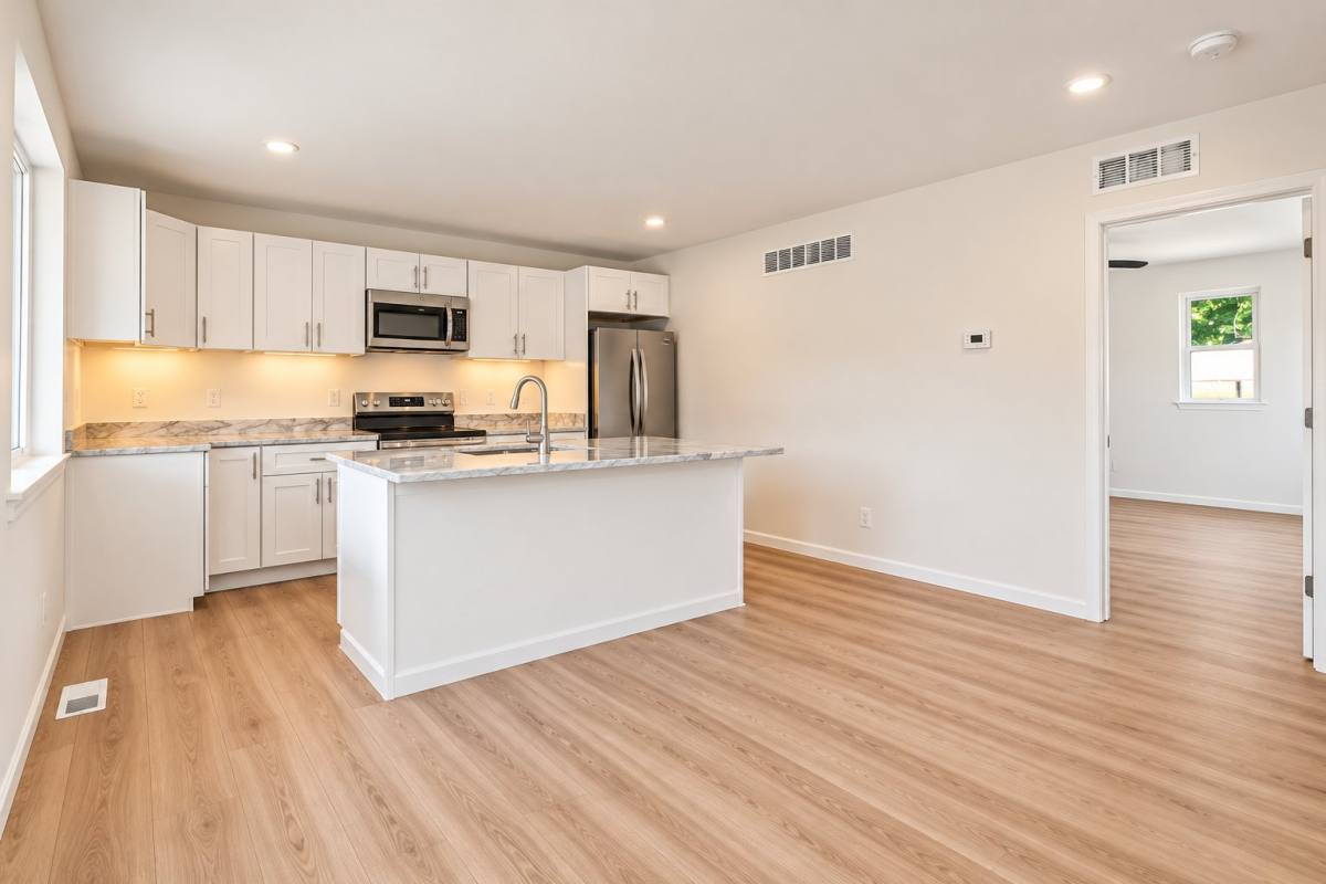 Apartment for rent at 34 Cross St #3, Auburn Hills, MI 48326