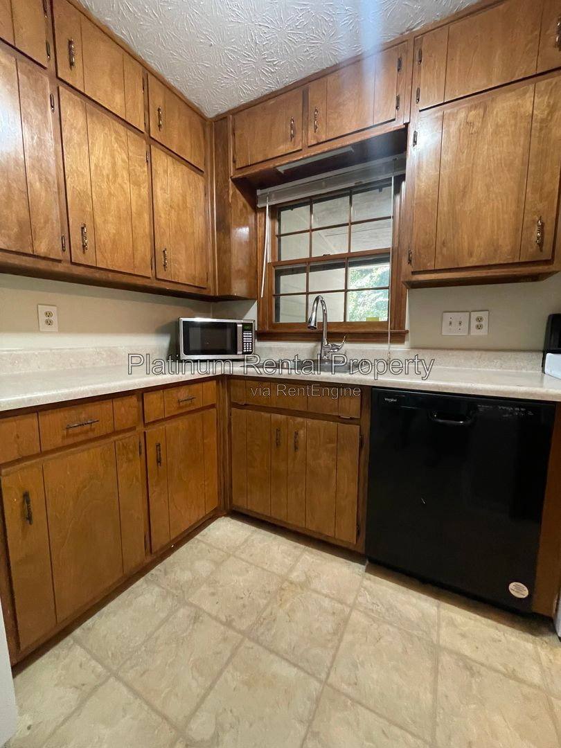 Apartment for rent at 2130 Kings Gate Circle SW #C, Snellville, GA 30078