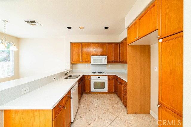 12 Santa Monica Ave, Oxnard, CA 93035