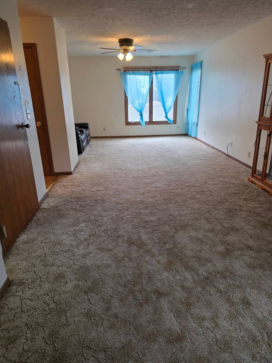 Apartment for rent at 612 W Mission Ave #A, Bellevue, NE 68005