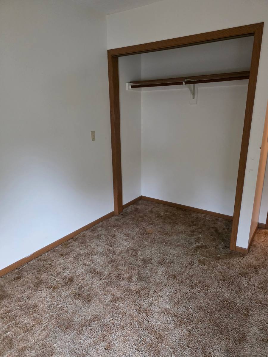 Apartment for rent at 612 W Mission Ave #A, Bellevue, NE 68005