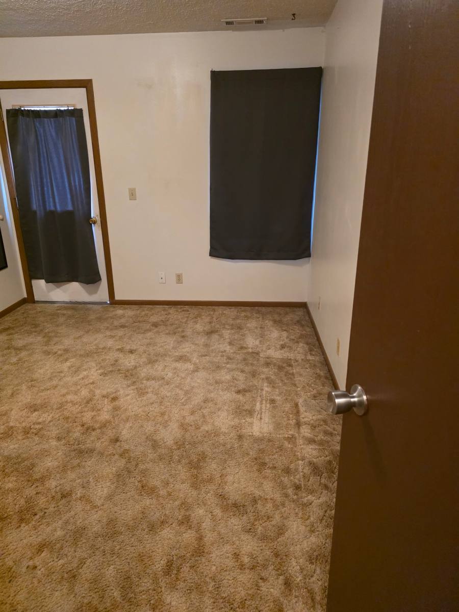 Apartment for rent at 612 W Mission Ave #A, Bellevue, NE 68005