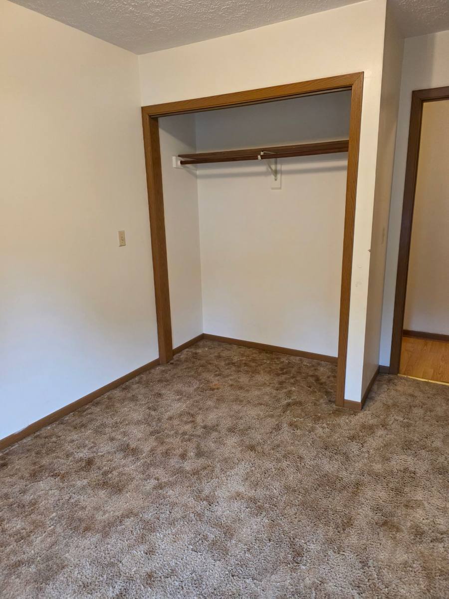 Apartment for rent at 612 W Mission Ave #A, Bellevue, NE 68005