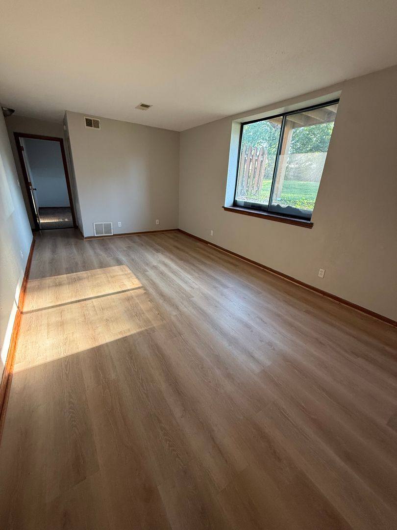 Apartment for rent at 940 N 2nd St #J, Leavenworth, KS 66048