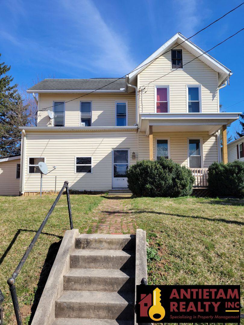 Apartment for rent at 142-144south Carlisle St, Greencastle, PA 17225