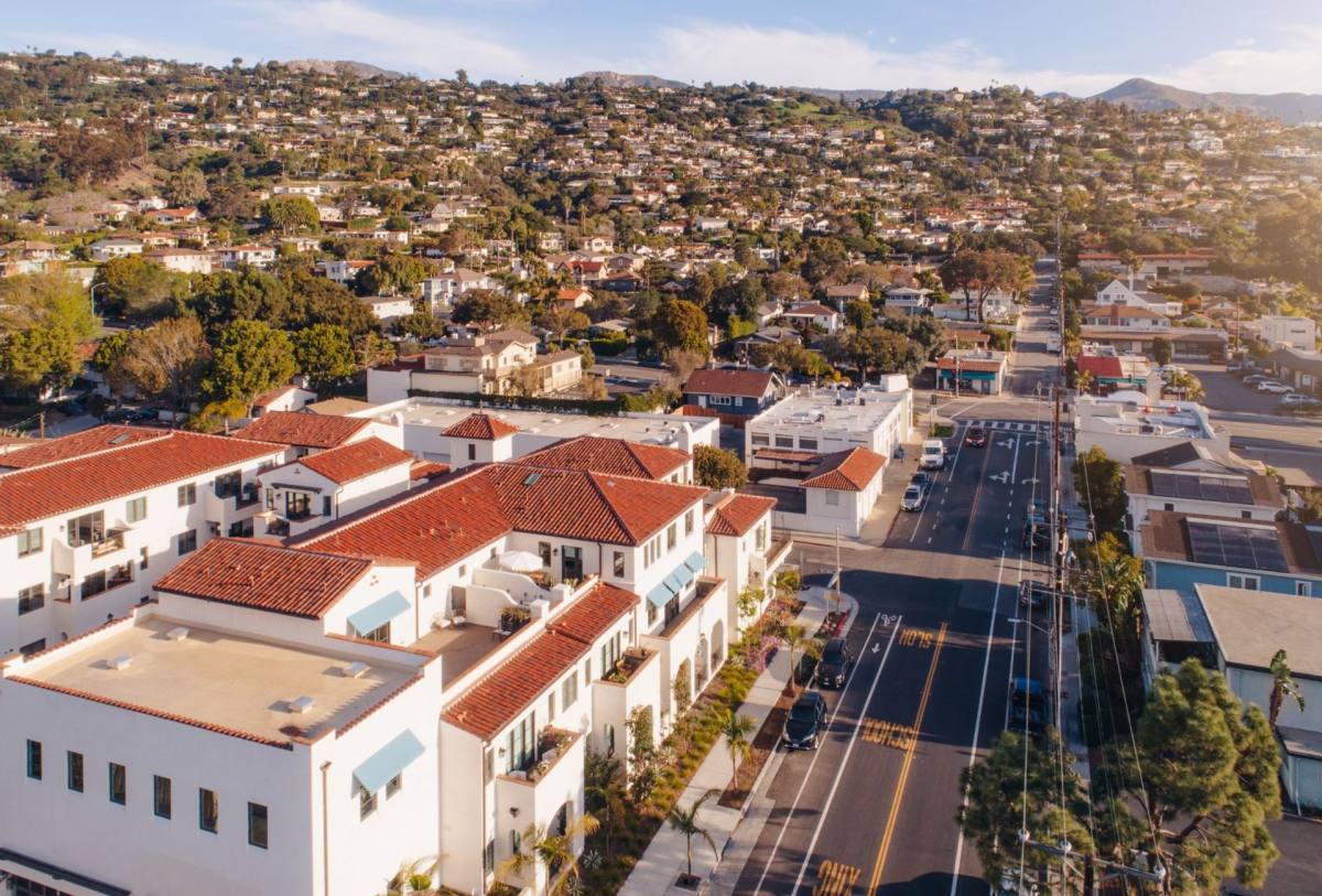 Apartment for rent at 835 E Canon Perdido St, Santa Barbara, CA 93103