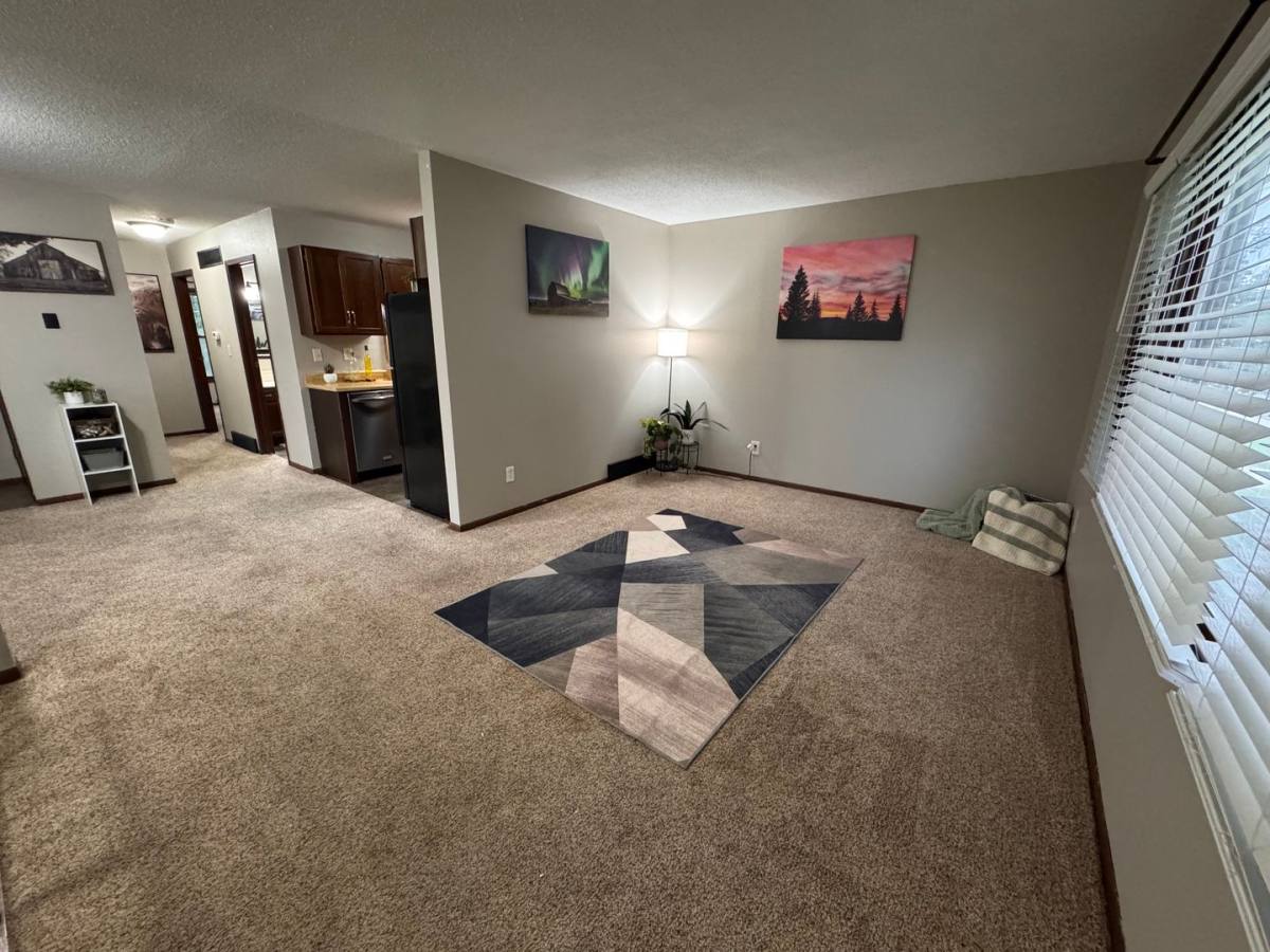 Apartment for rent at 2604-2606 Hiawatha Rd, Cedar Falls, IA 50613
