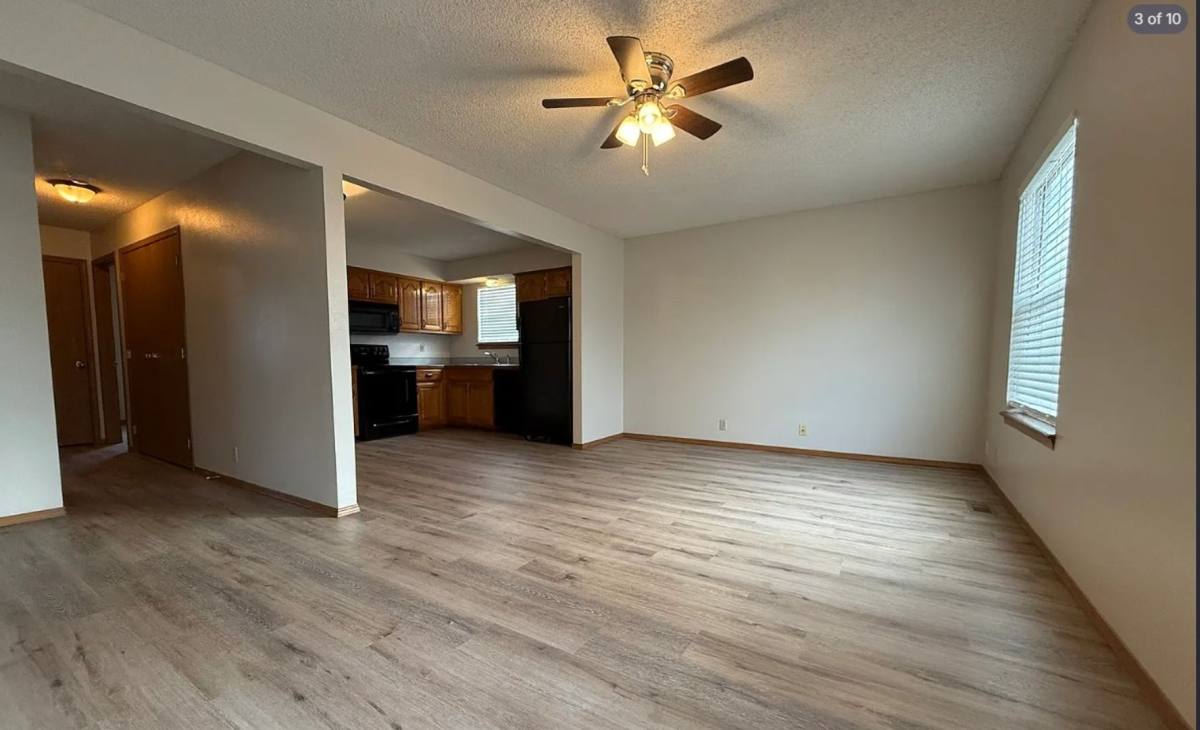 Apartment for rent at Peachtree, 1848 S Oronogo, Webb City, MO 64870