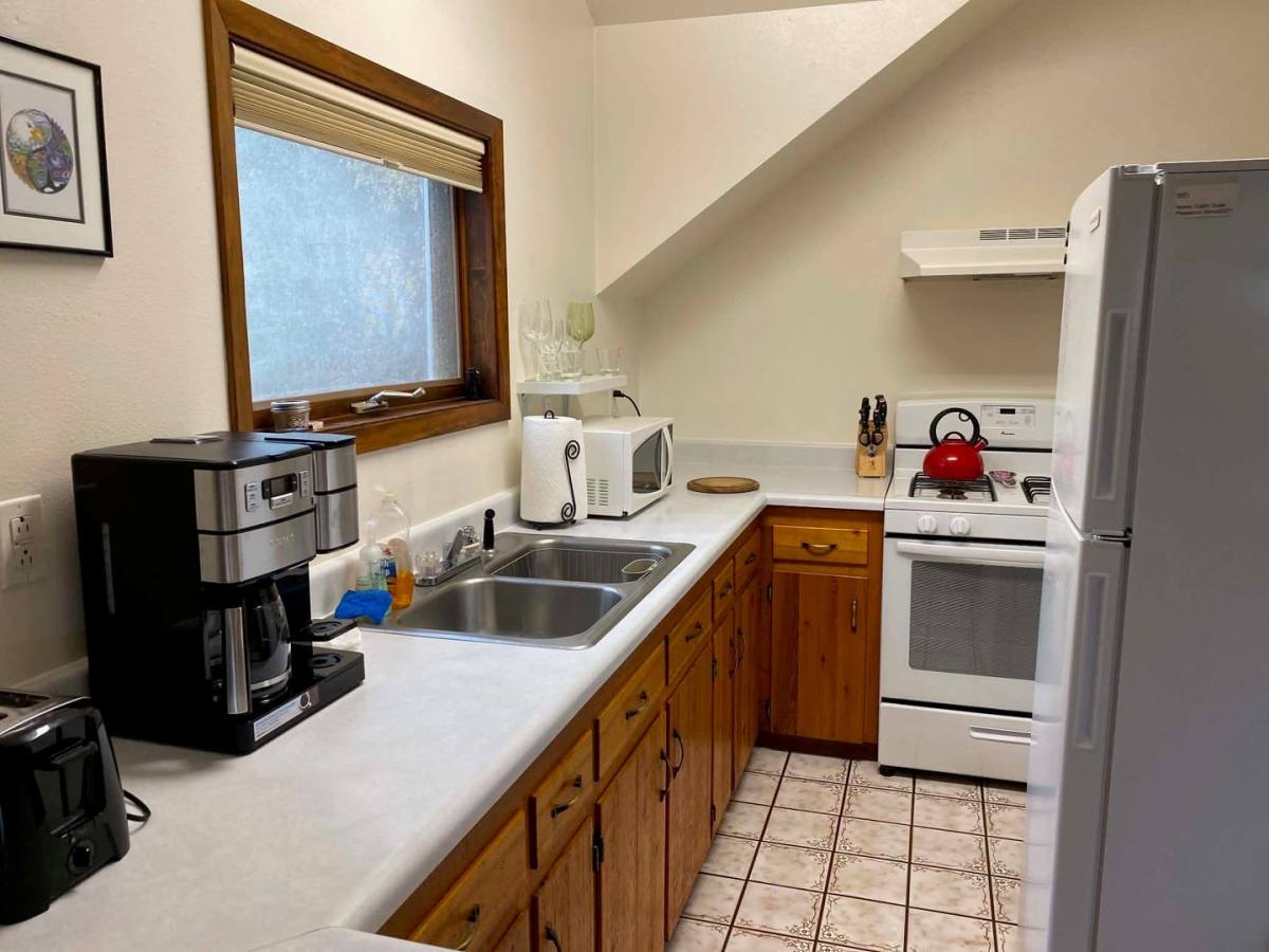 37905 Hall Rd, Sterling, AK 99672 - Apartment for Rent - Image 2
