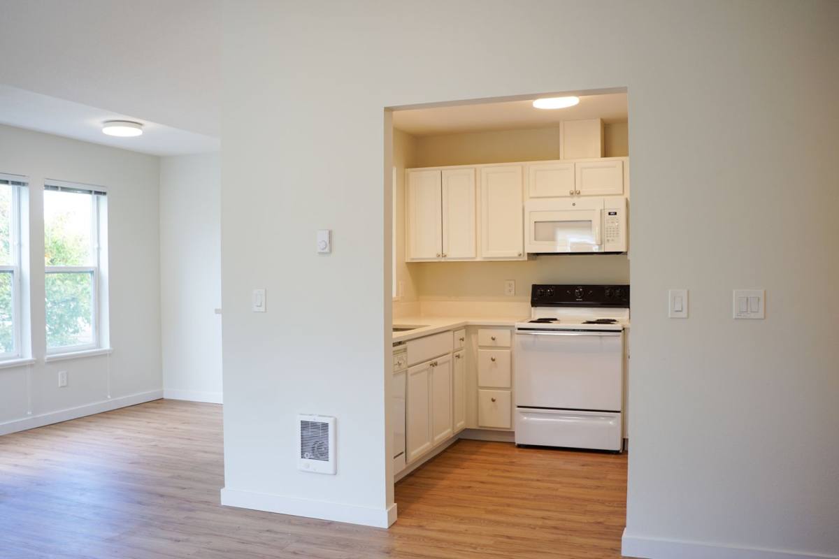 Apartment for rent at 220 SW Meade St #6, Portland, OR 97201