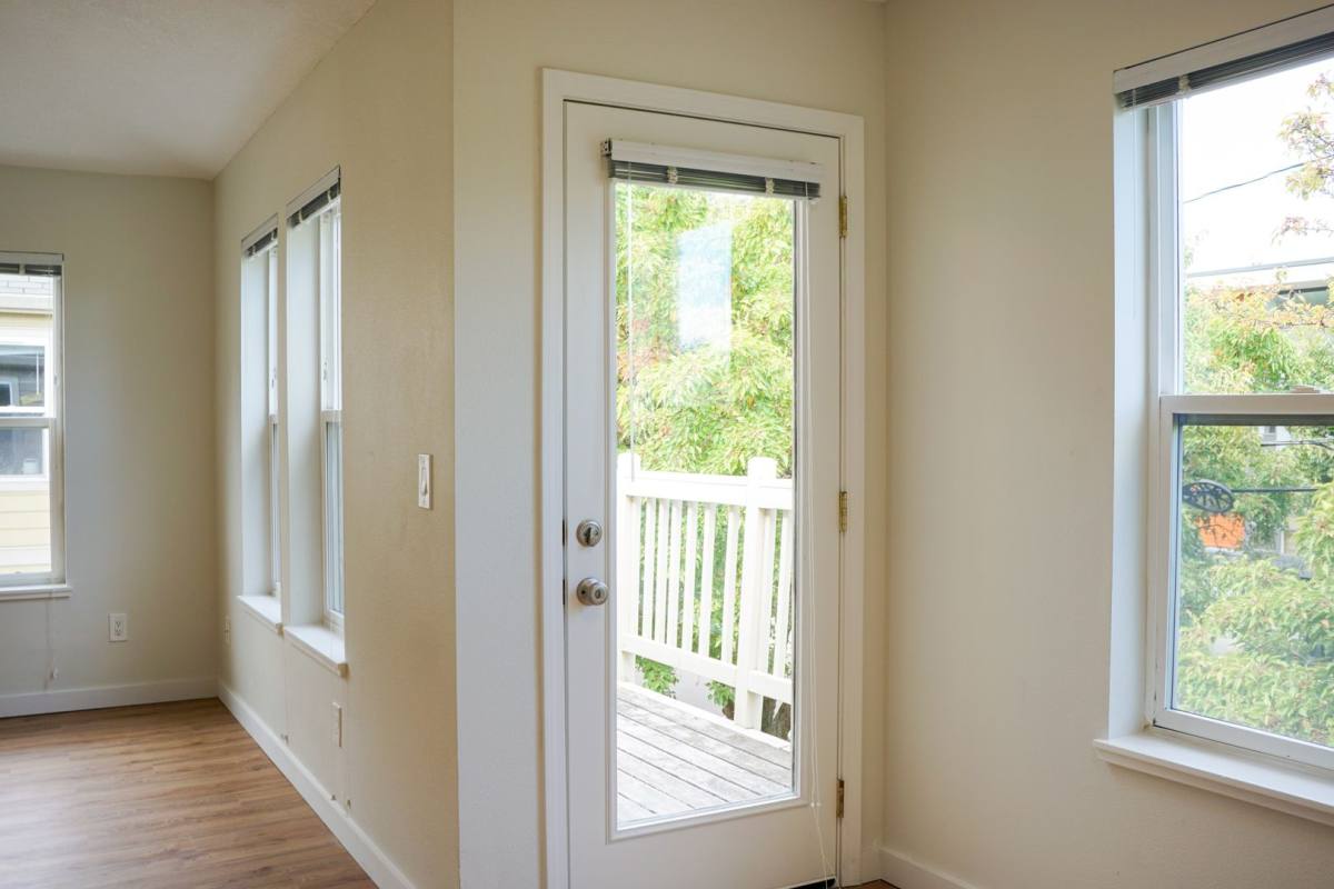 Apartment for rent at 220 SW Meade St #6, Portland, OR 97201