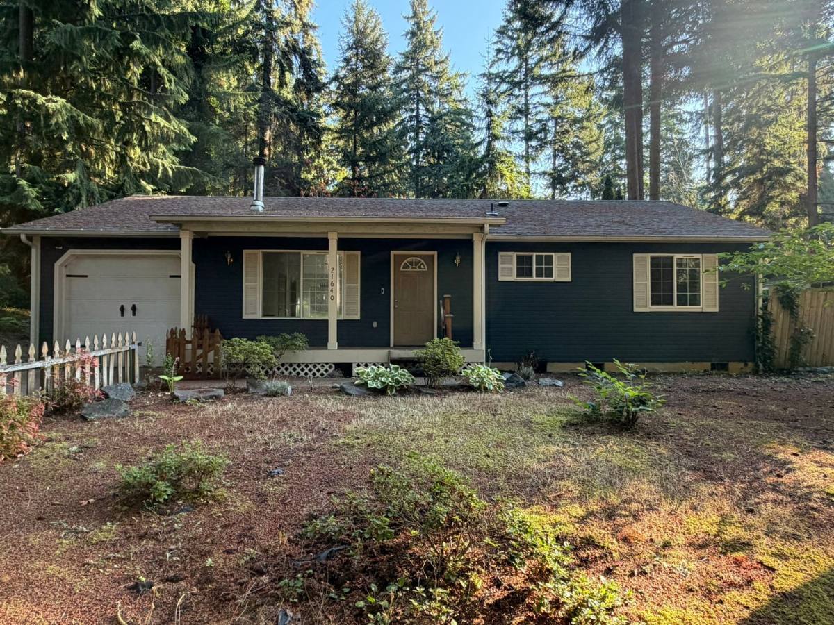 House for rent at 21640 N Clearlake Blvd SE, Yelm, WA 98597