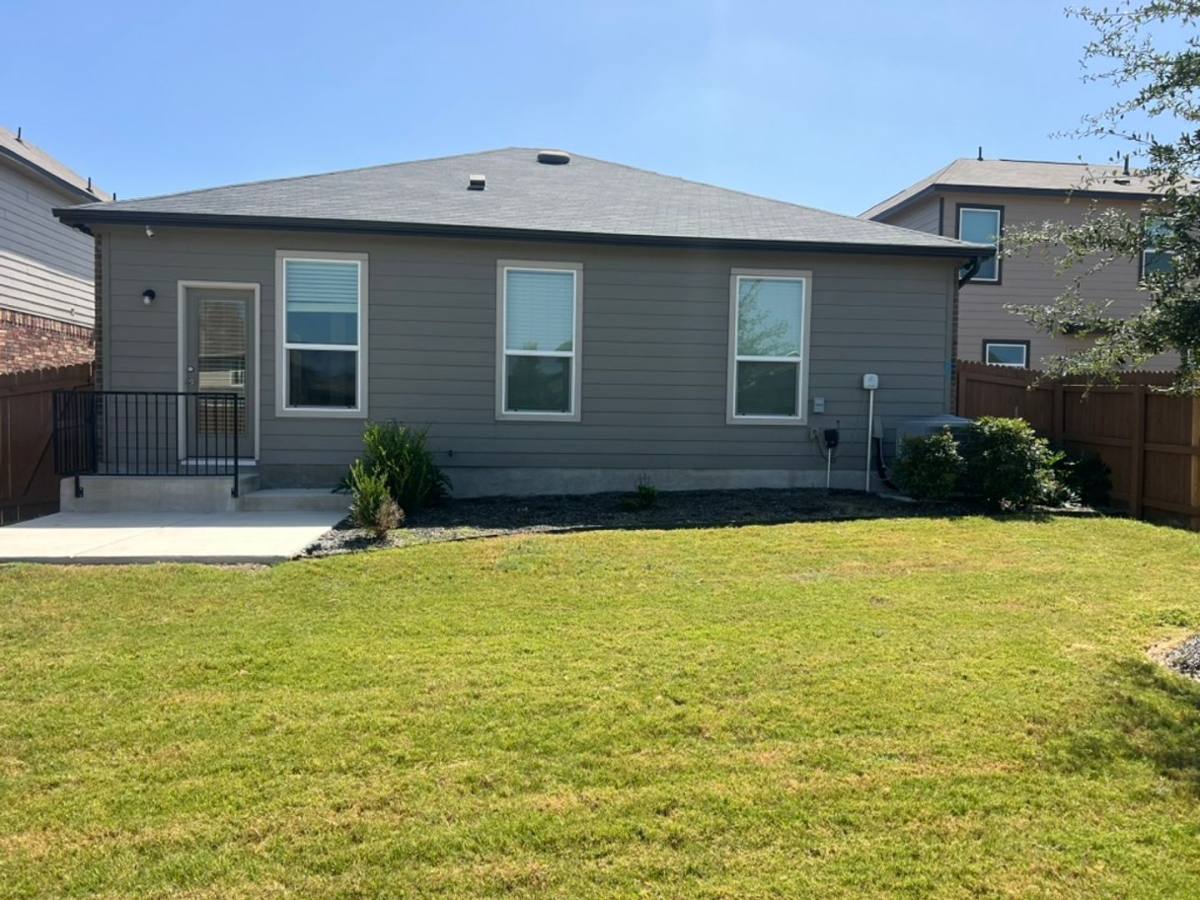 House for rent at 114 E Granite Shores Dr, Boerne, TX 78006