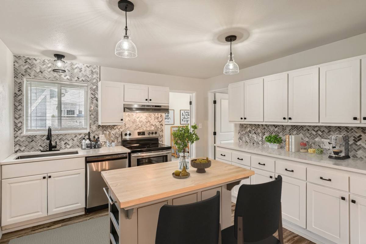 Apartment for rent at 14607-14619 & 14623-14627 Murray Rd SW, Lakewood, WA 98439