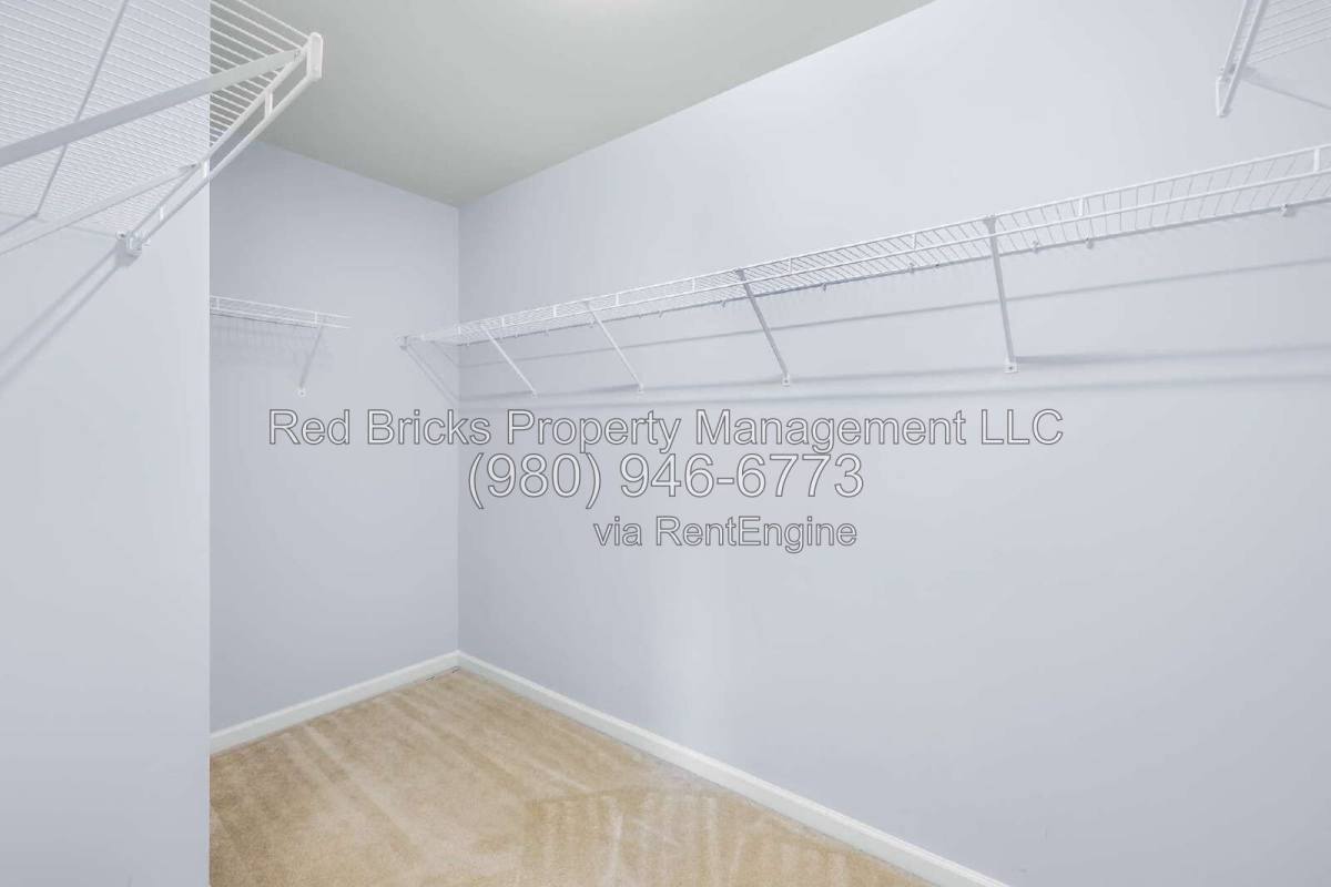 Townhouse for rent at 14054 Singleleaf Lane, Charlotte, NC 28278