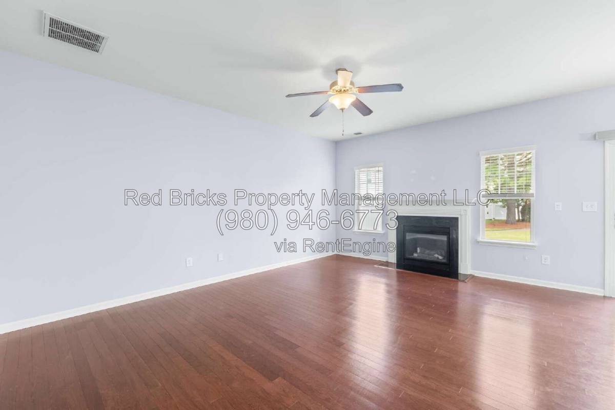 Townhouse for rent at 14054 Singleleaf Lane, Charlotte, NC 28278