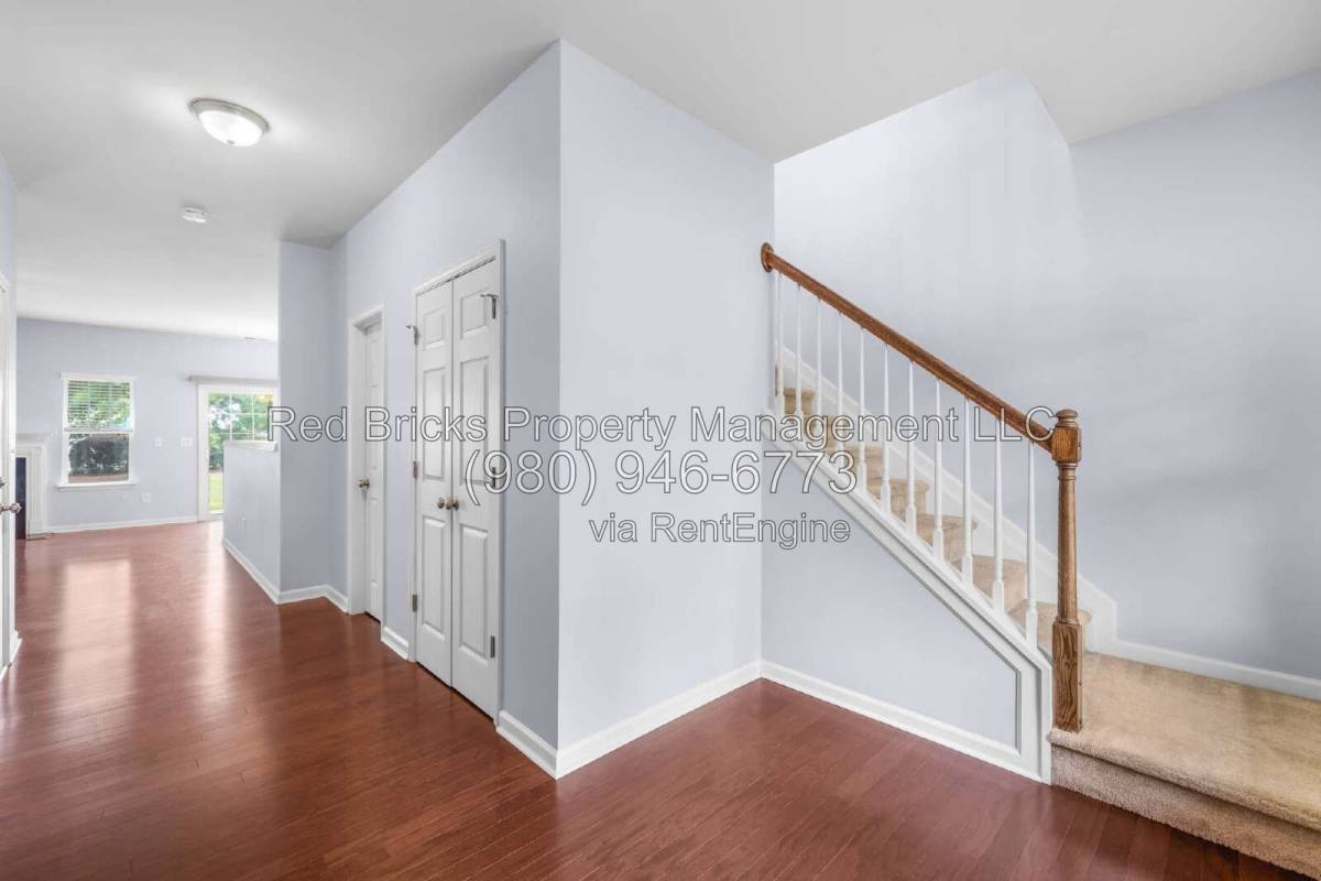 Townhouse for rent at 14054 Singleleaf Lane, Charlotte, NC 28278