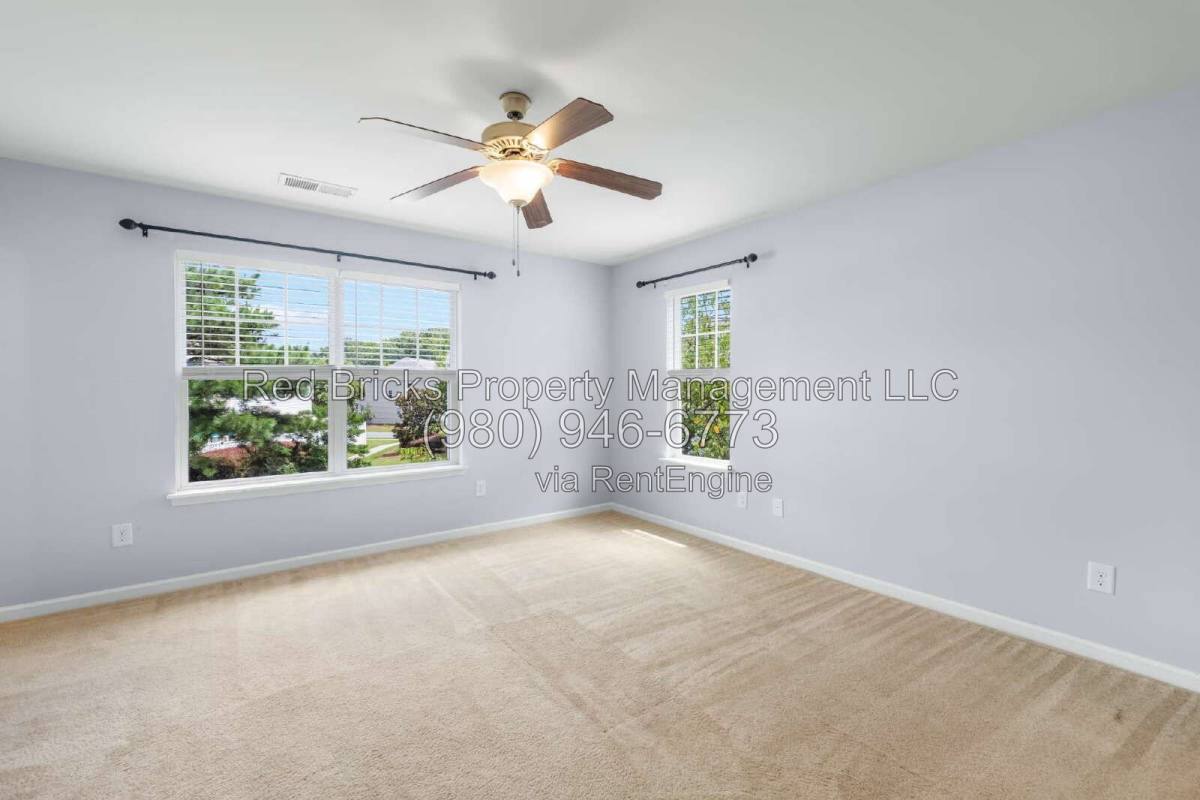Townhouse for rent at 14054 Singleleaf Lane, Charlotte, NC 28278