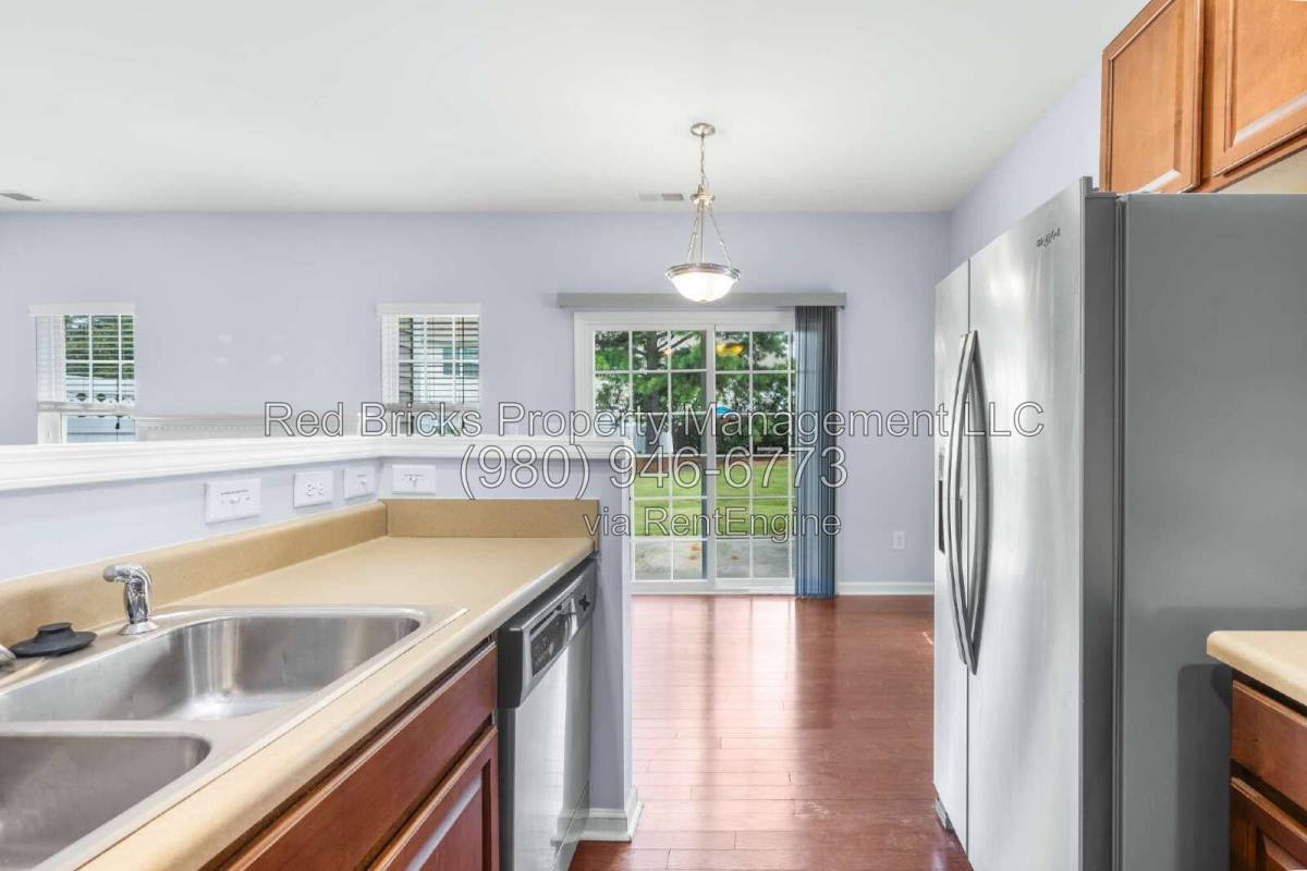 Townhouse for rent at 14054 Singleleaf Lane, Charlotte, NC 28278