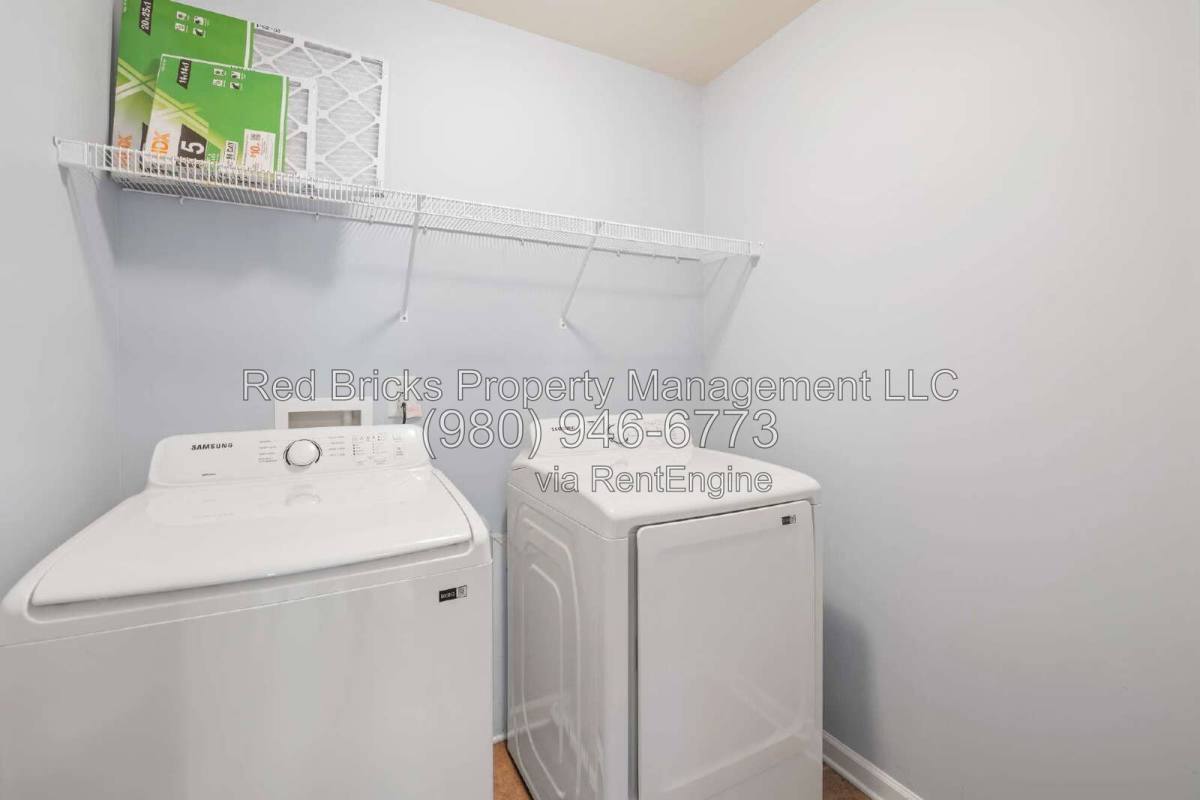 Townhouse for rent at 14054 Singleleaf Lane, Charlotte, NC 28278