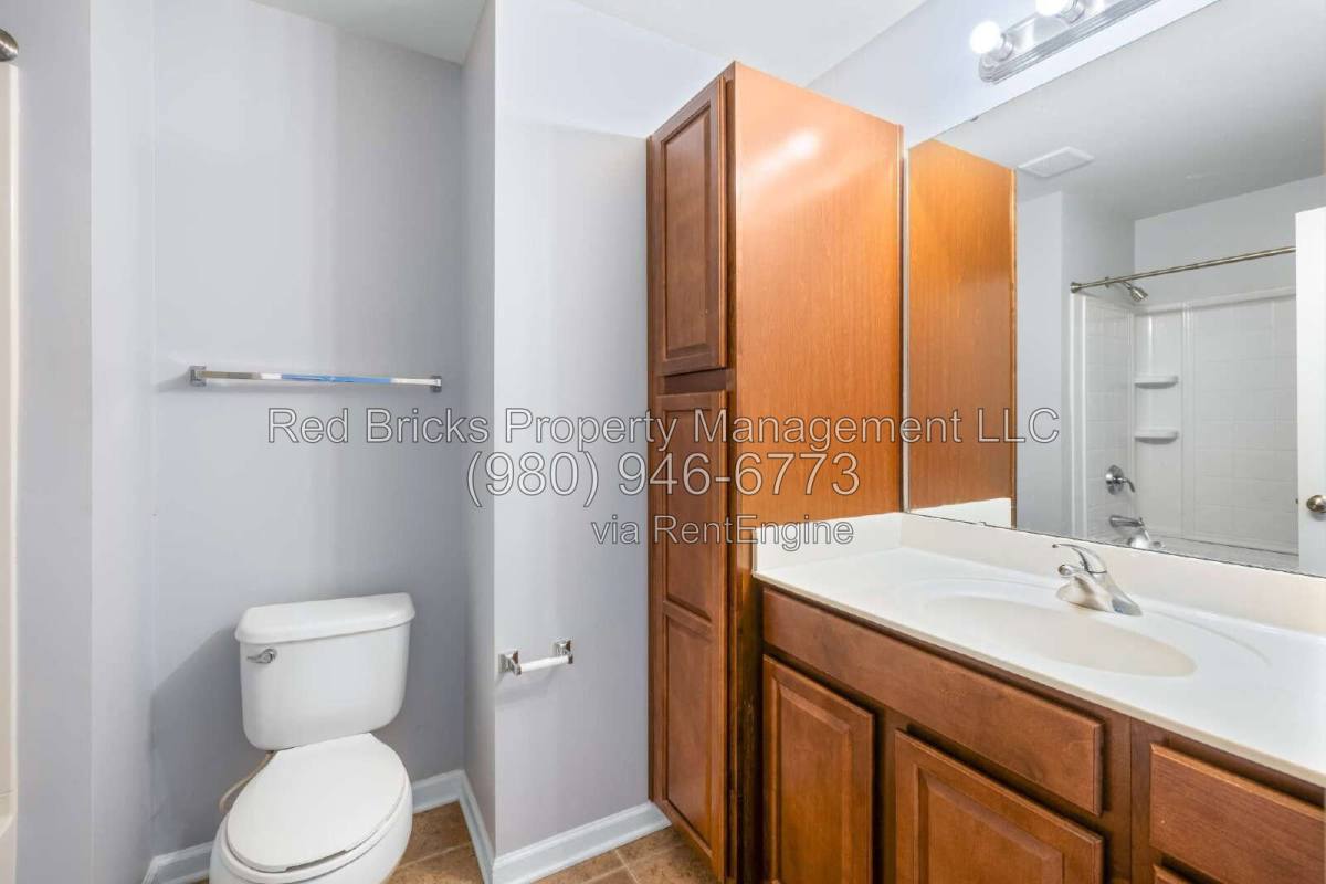 Townhouse for rent at 14054 Singleleaf Lane, Charlotte, NC 28278