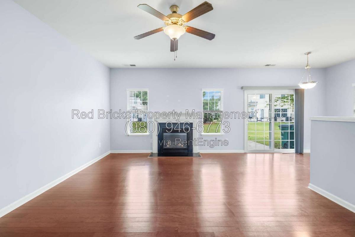 Townhouse for rent at 14054 Singleleaf Lane, Charlotte, NC 28278