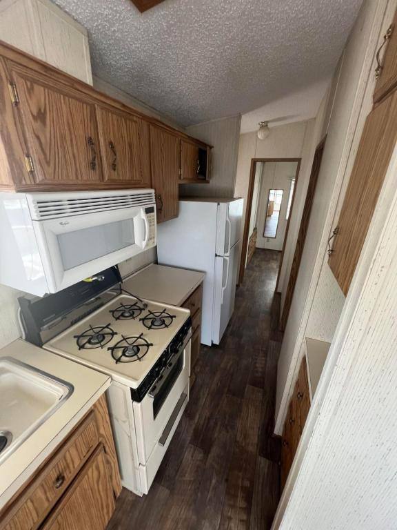 5707 E 32nd St, Yuma, AZ 85365 - House for Rent - Image 8