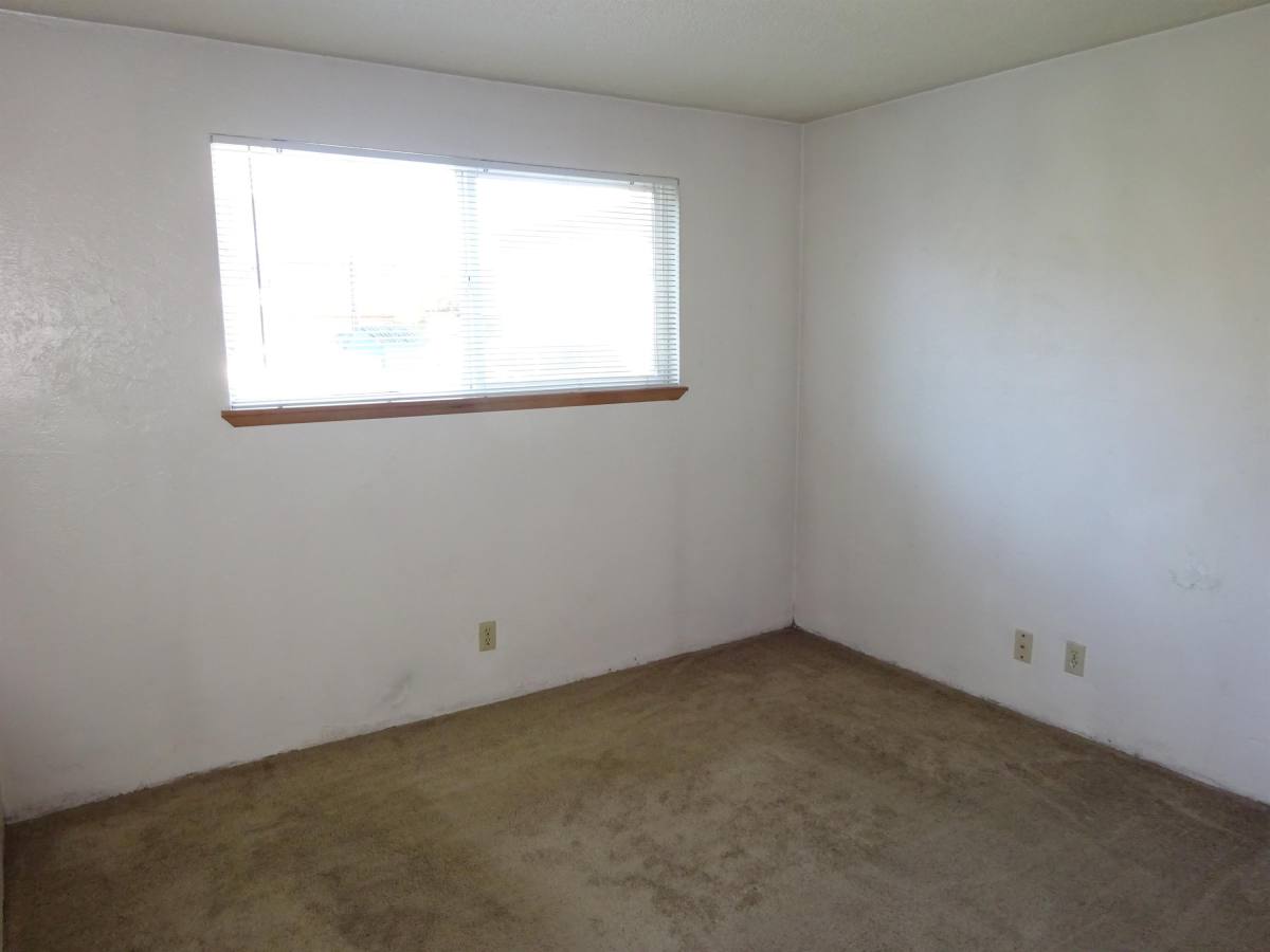 Apartment for rent at Emerald Heights, 844 Mill St #4, Springfield, OR 97477